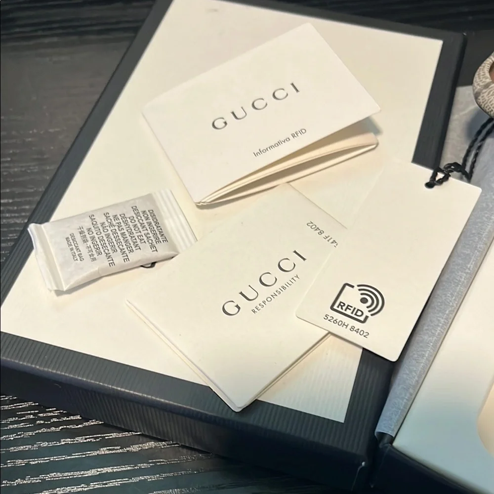 GUCCI Authentic ¡PHONE X or XS Smart Phone Case NEW Original Box Beige Monogram